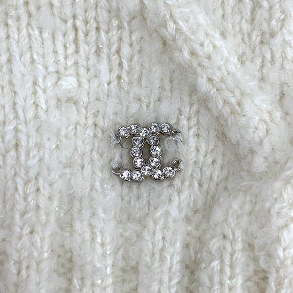 Chanel Ski Collection Beige Rhinestone-Embellished Merino Wool Mock Knit Sweater - Picture 5 of 8